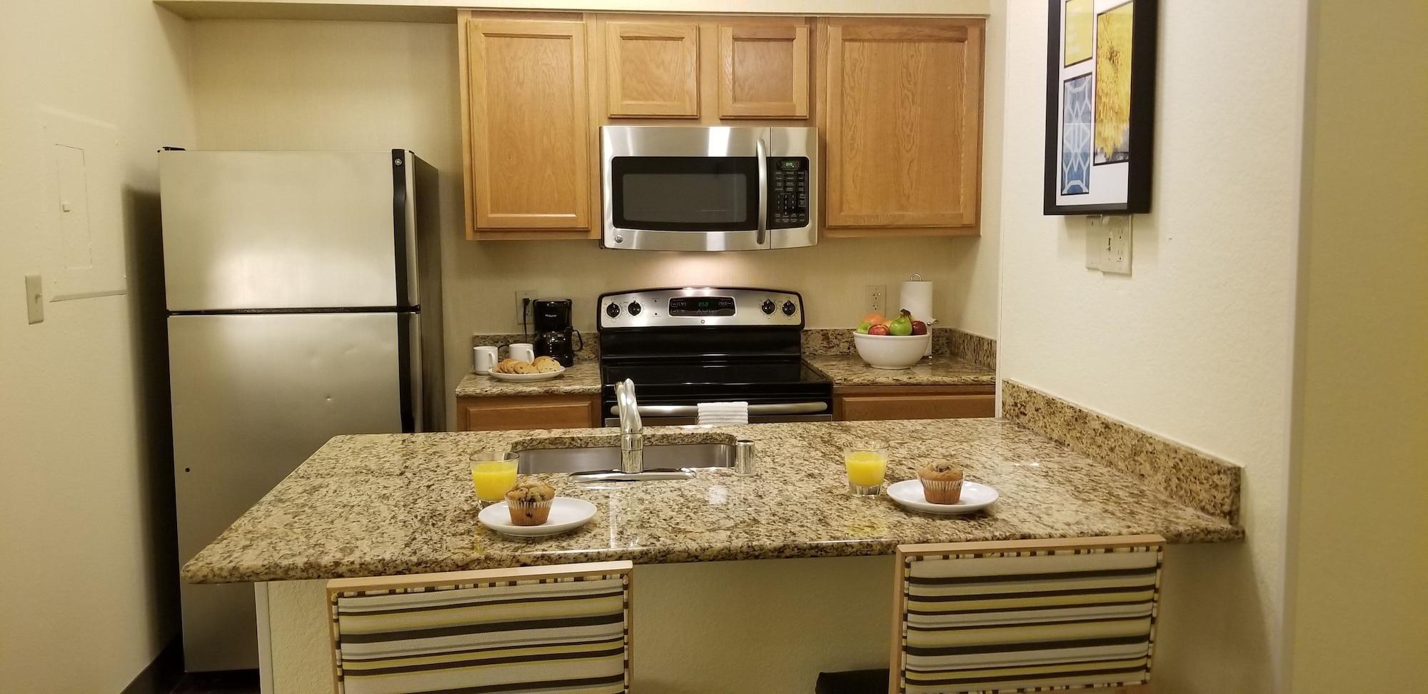 Sonesta Simply Suites Memphis East Poplar Pike Екстер'єр фото