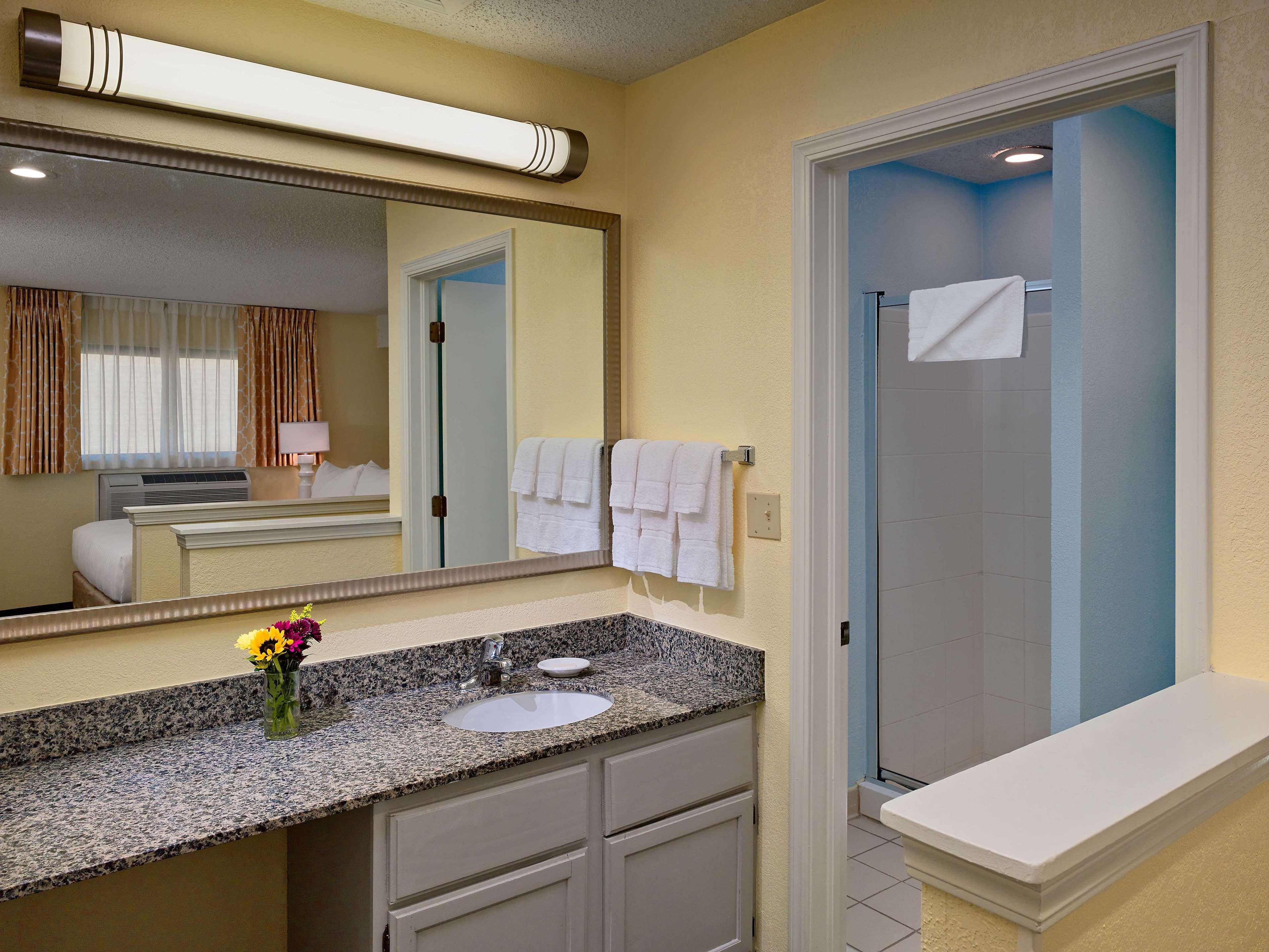 Sonesta Simply Suites Memphis East Poplar Pike Екстер'єр фото