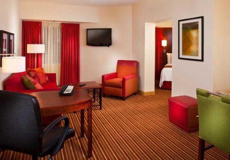 Sonesta Simply Suites Memphis East Poplar Pike Екстер'єр фото