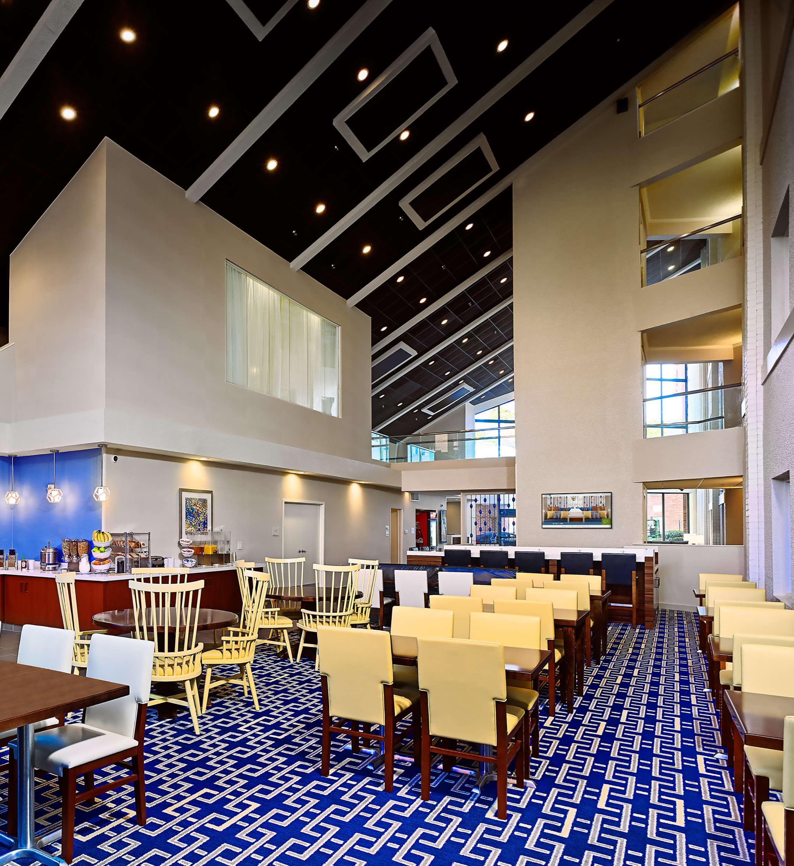 Sonesta Simply Suites Memphis East Poplar Pike Екстер'єр фото