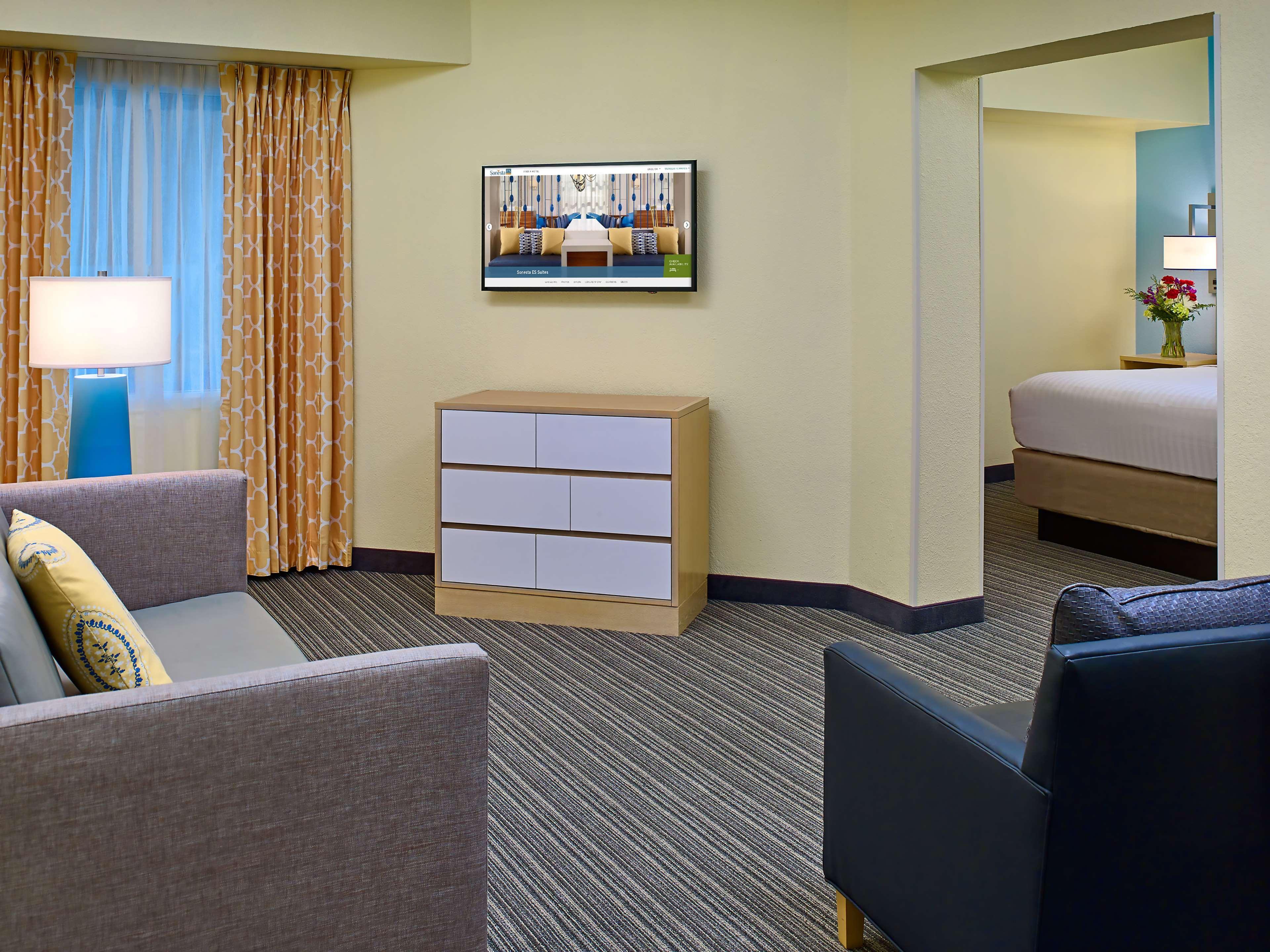 Sonesta Simply Suites Memphis East Poplar Pike Екстер'єр фото