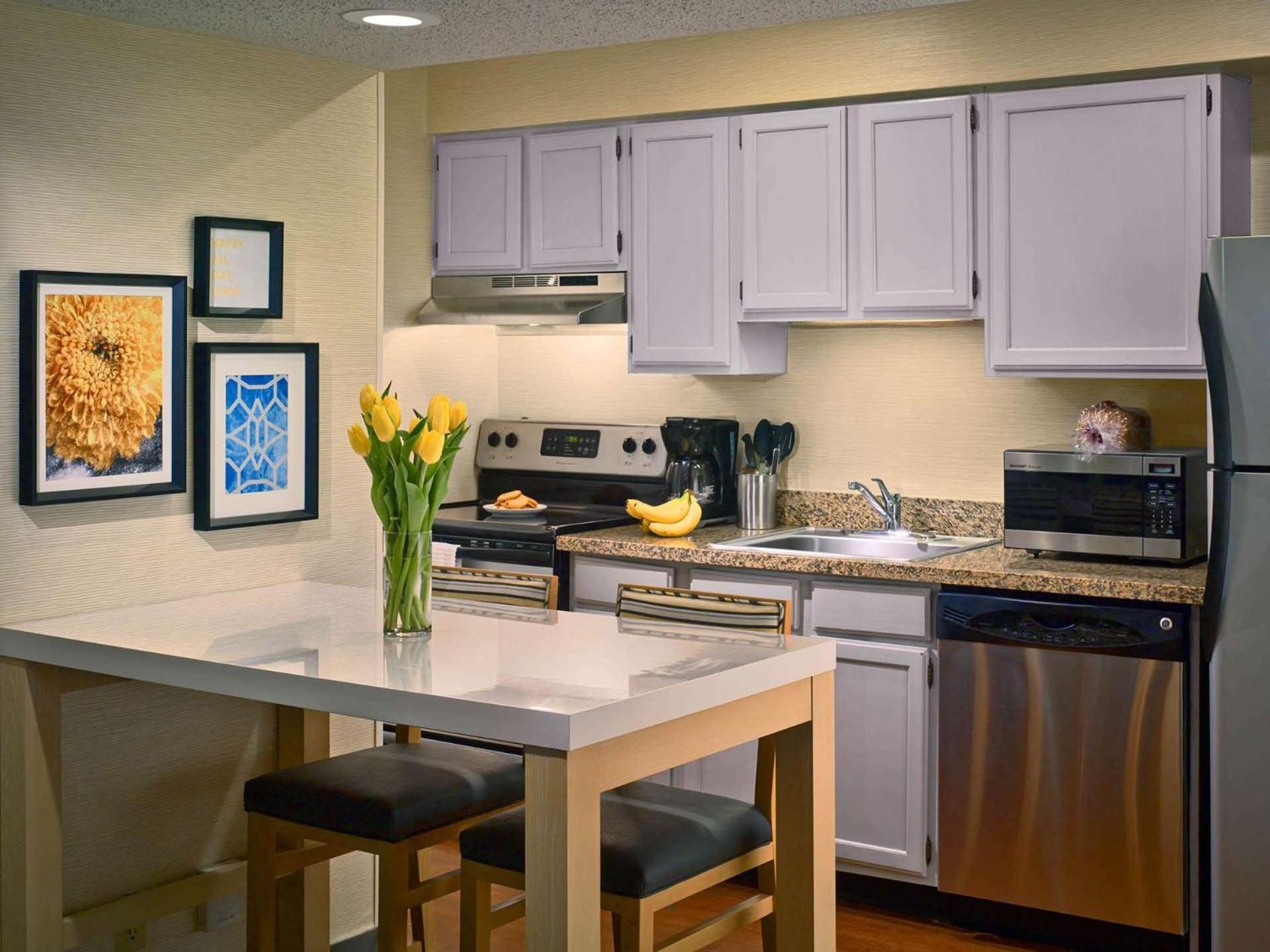 Sonesta Simply Suites Memphis East Poplar Pike Екстер'єр фото