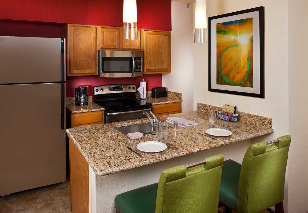 Sonesta Simply Suites Memphis East Poplar Pike Екстер'єр фото