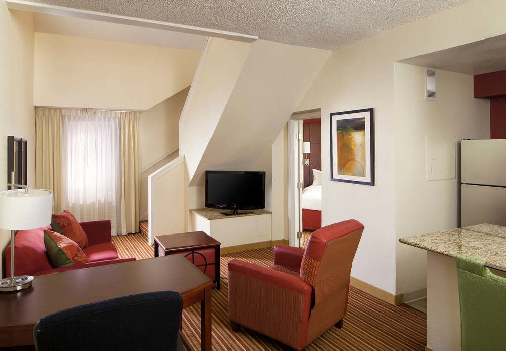 Sonesta Simply Suites Memphis East Poplar Pike Екстер'єр фото